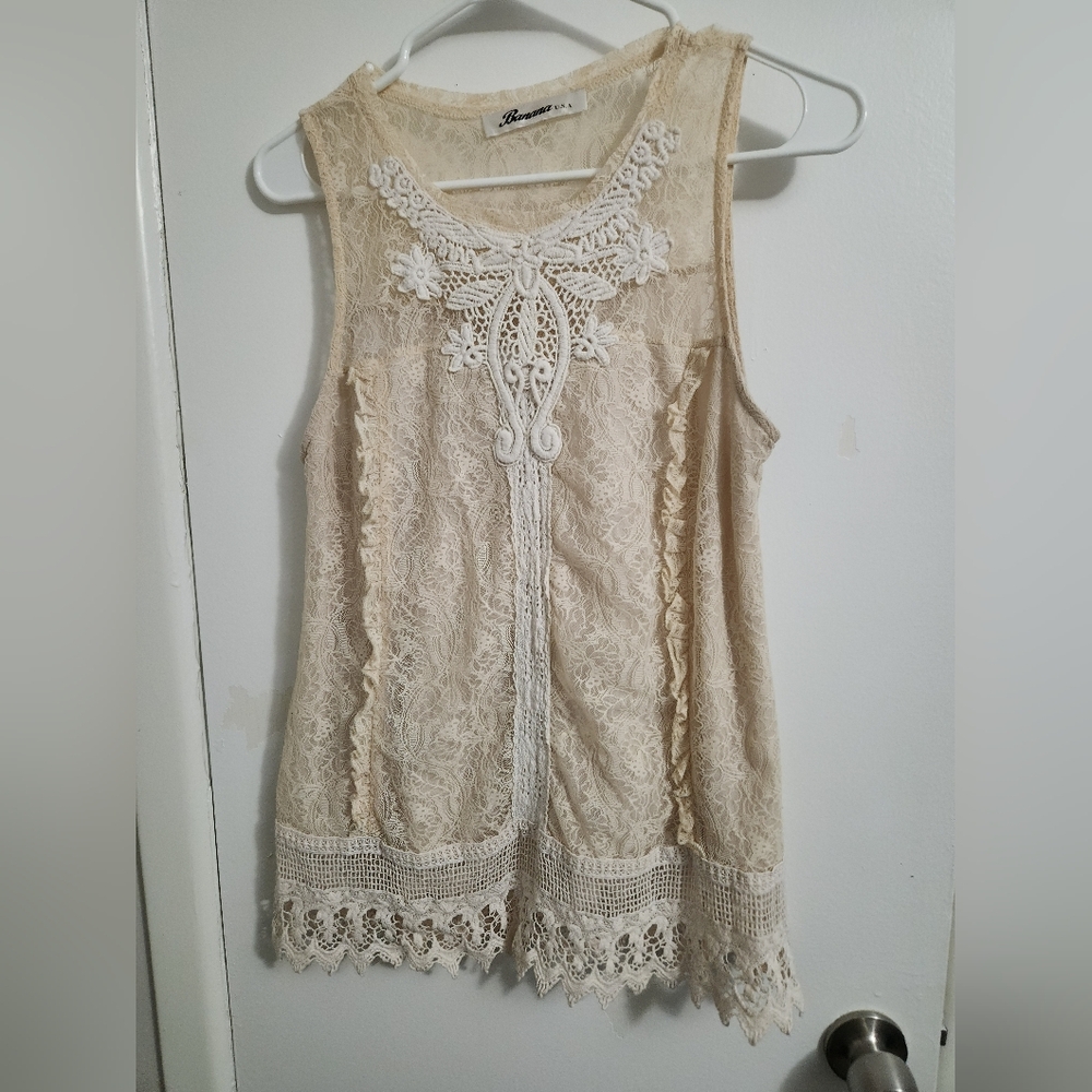 Elegant Lace Sleeveless Blouse